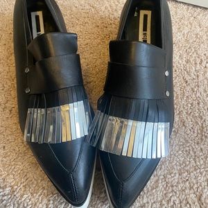 Alexander McQueen black leather flats